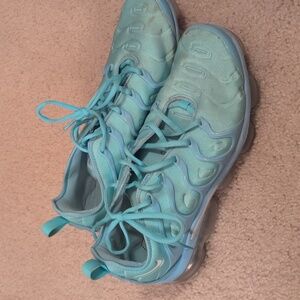 University Blue Vapormax Plus